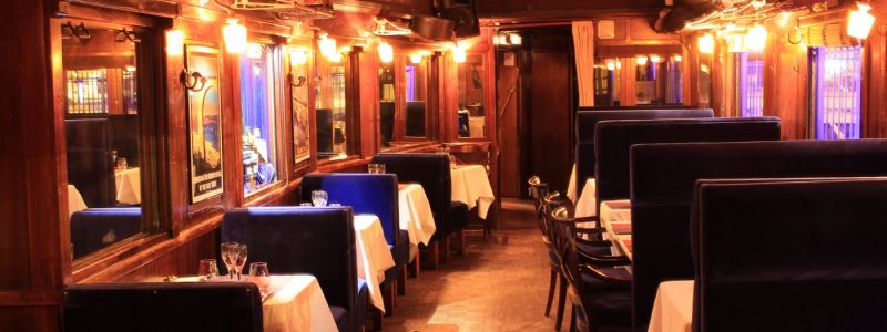 restaurant insolite à Paris wagon bleui